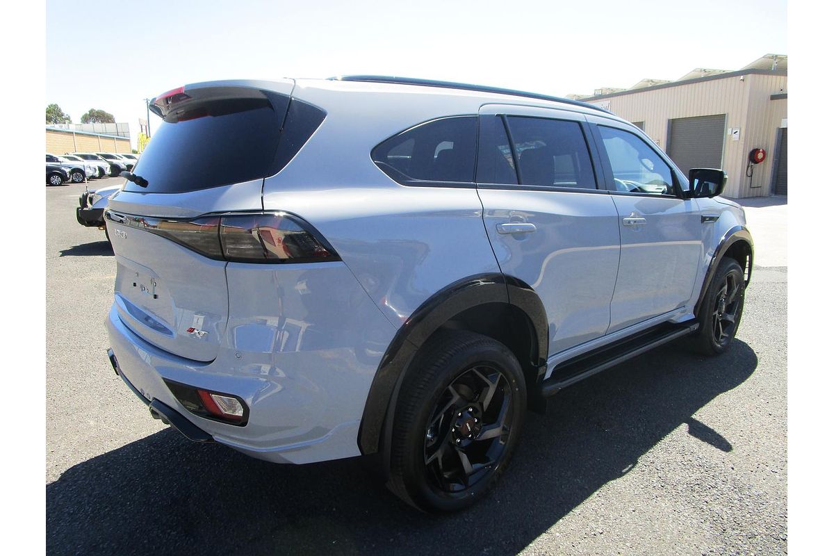 2025 Isuzu MU-X X-TERRAIN