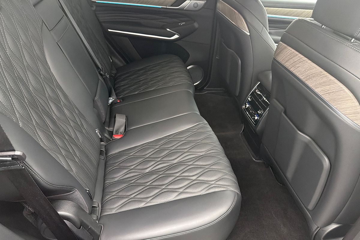 2024 GWM Tank 500 Ultra Hybrid P03