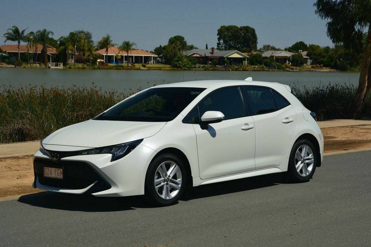 2018 Toyota Corolla Ascent Sport Hybrid ZWE211R