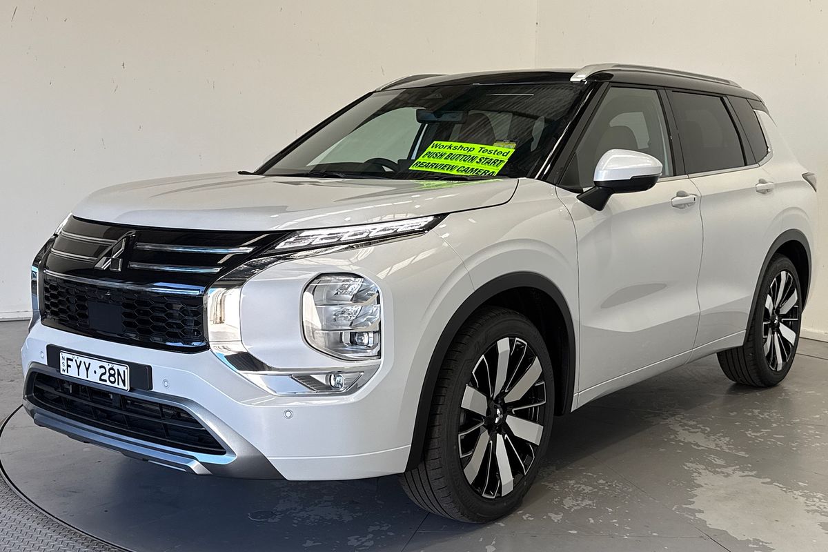 2025 Mitsubishi Outlander Exceed Tourer ZM