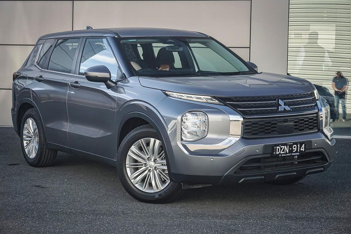 2022 Mitsubishi Outlander ES ZM