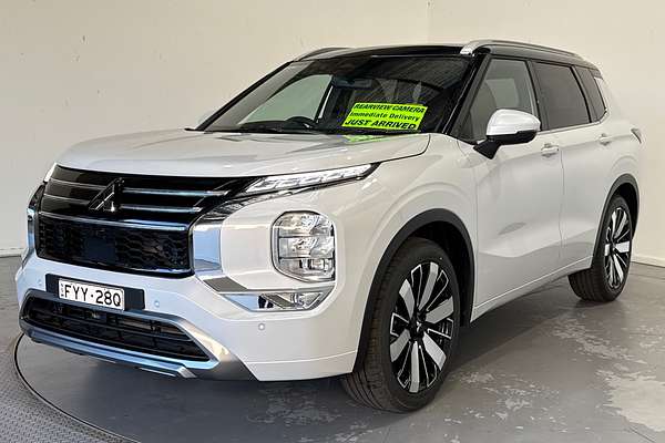 2025 Mitsubishi Outlander Exceed Tourer ZM