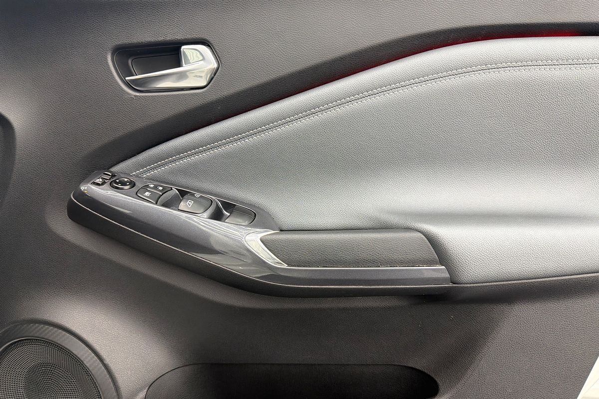 2020 Nissan JUKE ST-L F16