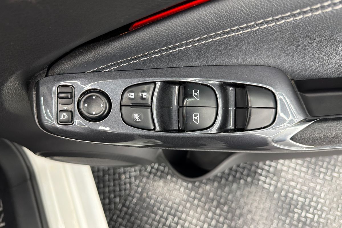 2020 Nissan JUKE ST-L F16