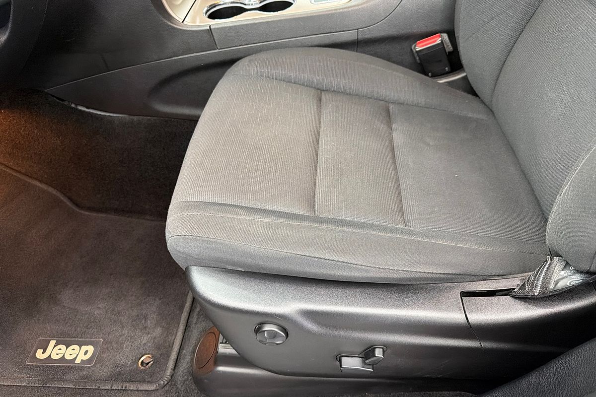 2014 Jeep Grand Cherokee Laredo WK