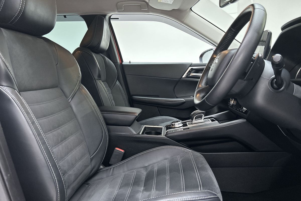 2022 Mitsubishi Outlander Aspire in RED | Used SUV | Stock #U225522 ...