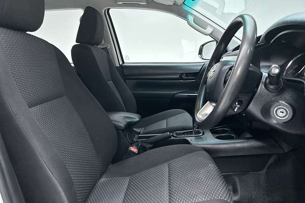 2021 Toyota Hilux Workmate GUN125R 4X4 thumb-11