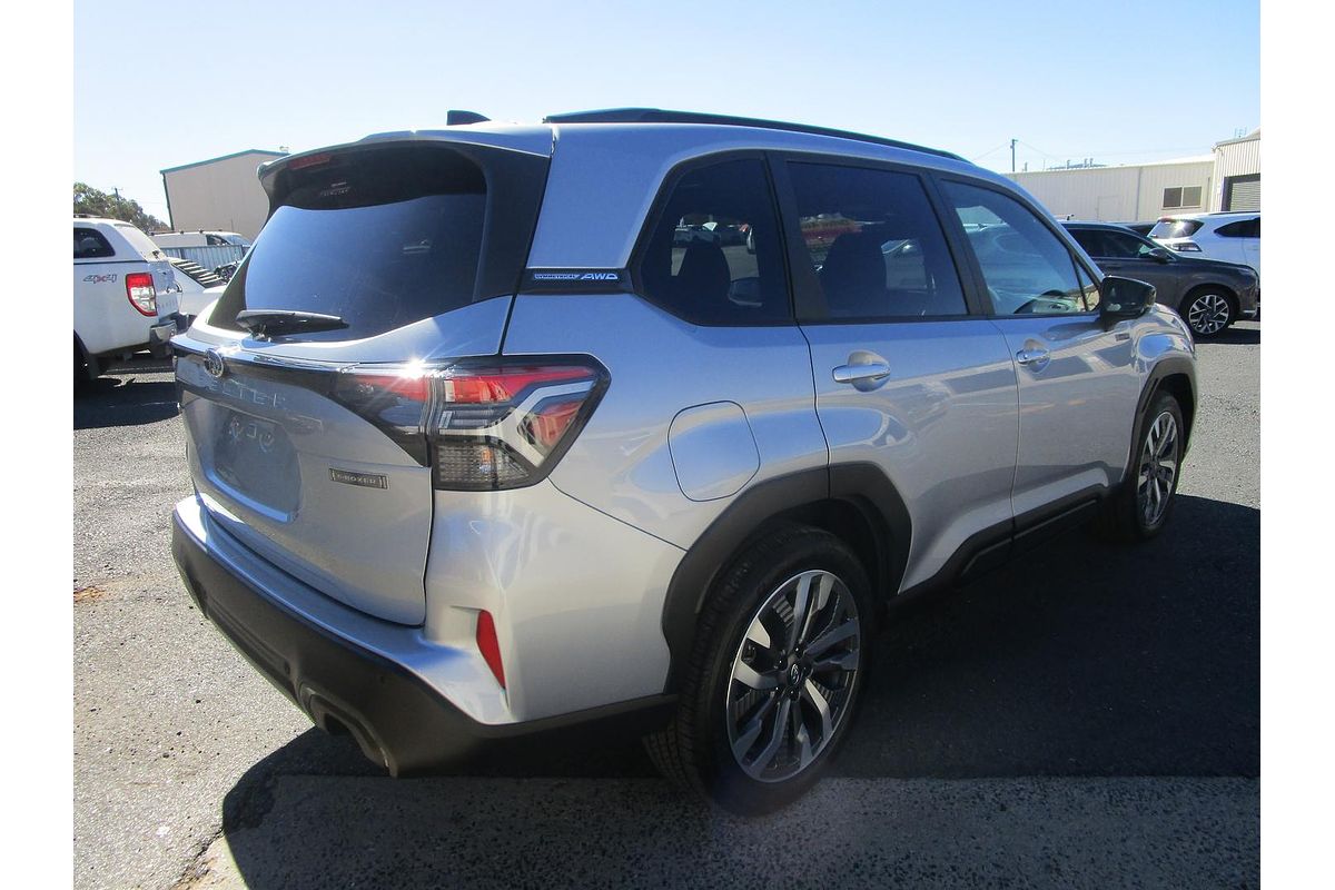 2025 Subaru Forester Hybrid Touring S6