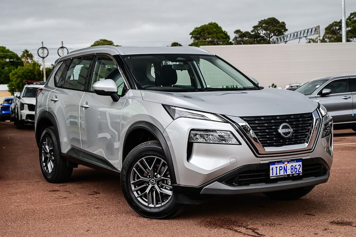 2025 Nissan X-TRAIL ST T33