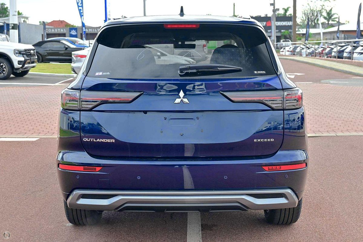 2025 Mitsubishi Outlander Exceed ZM