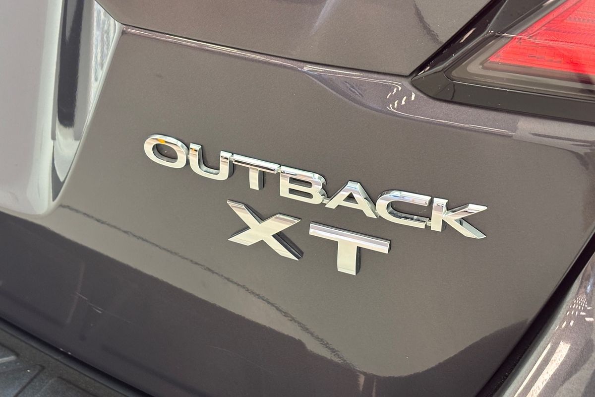 2023 Subaru Outback Touring XT