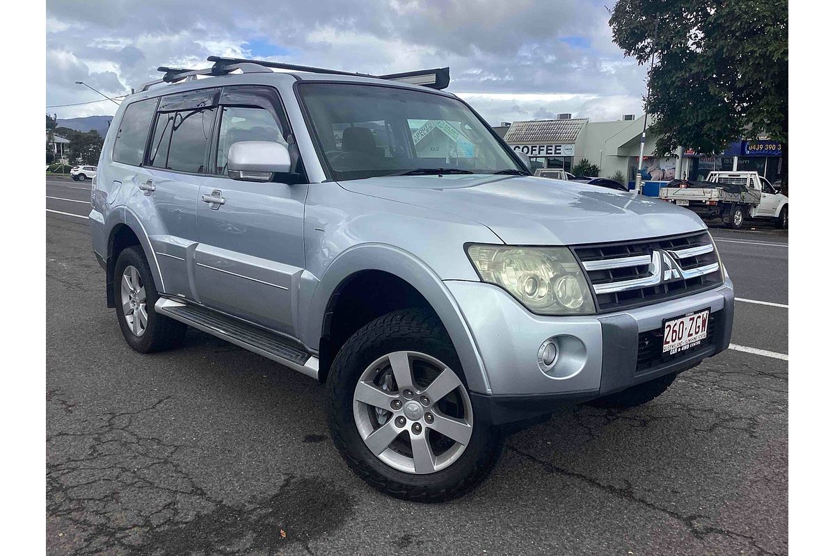 2007 Mitsubishi Pajero VR-X NS