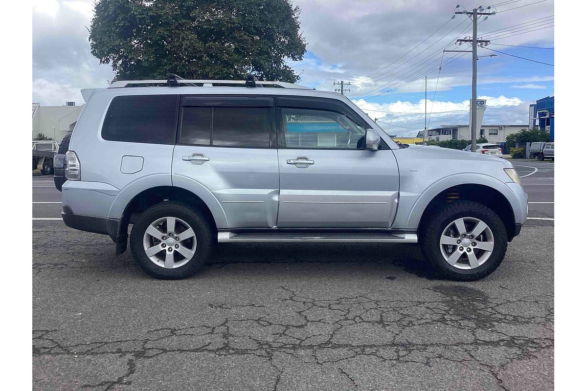 2007 Mitsubishi Pajero VR-X NS