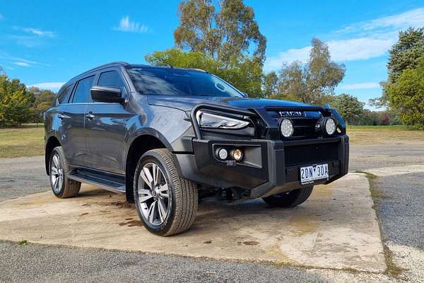 2023 Isuzu MU-X LS-T