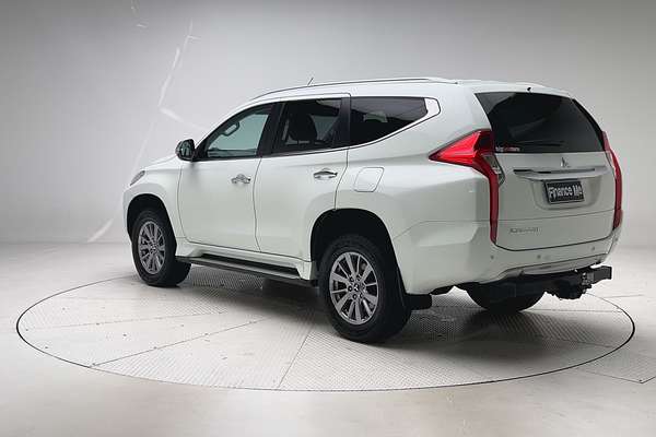 2019 Mitsubishi Pajero Sport GLX QE thumb-5