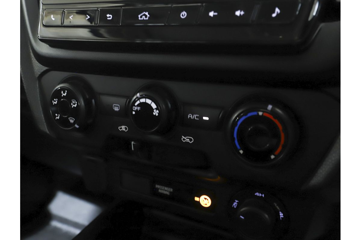 2021 Isuzu D-Max 4X4 Crew Cab Chassis SX Manual (TOR0014)