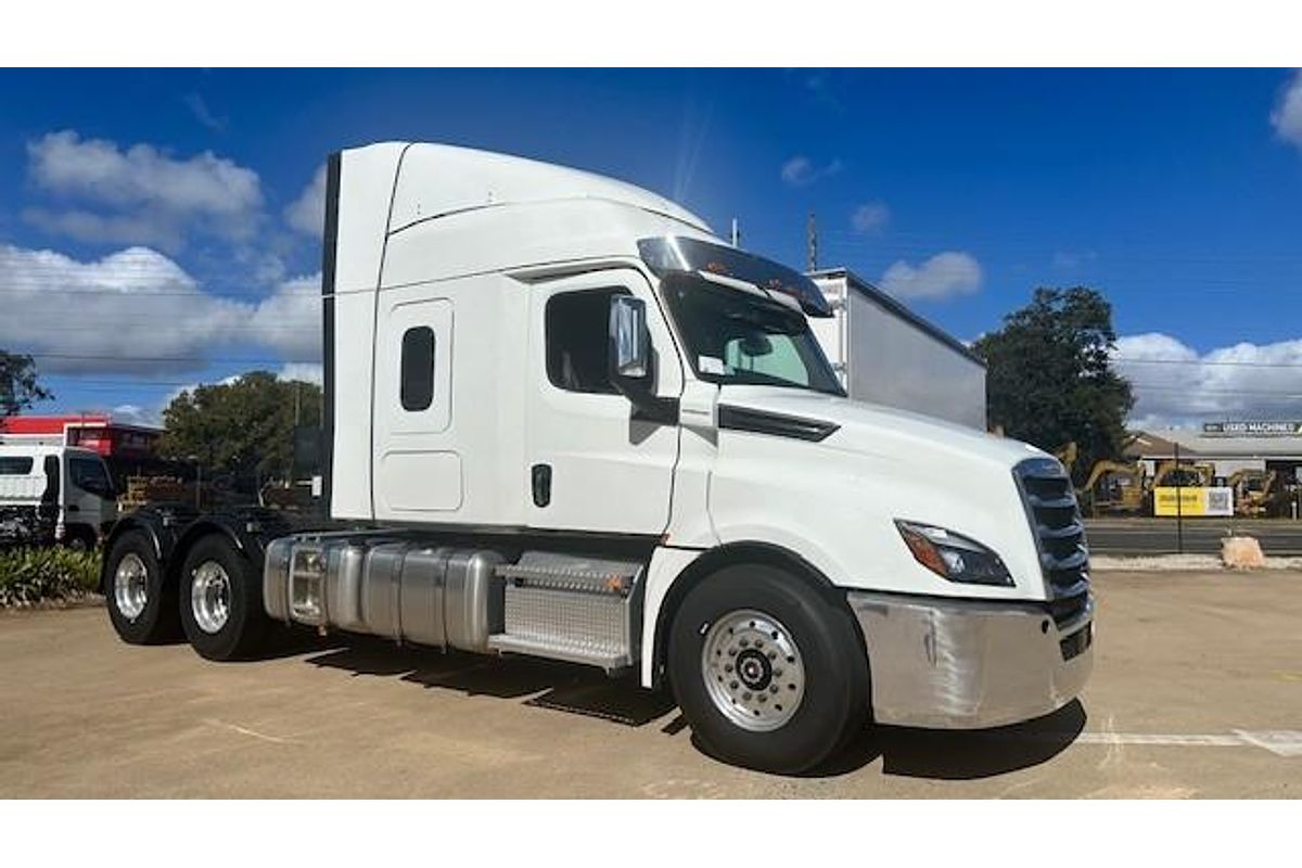 2025 Freightliner Cascadia 126