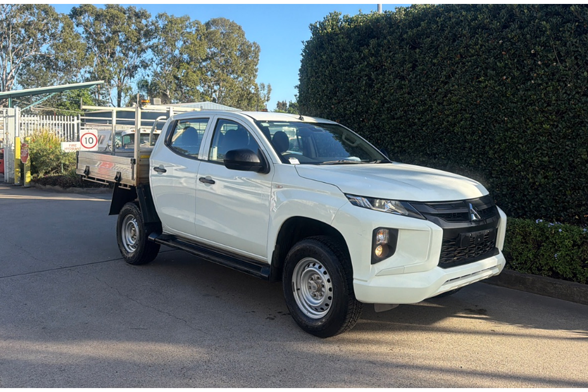2022 Mitsubishi Triton GLX MR 4X4