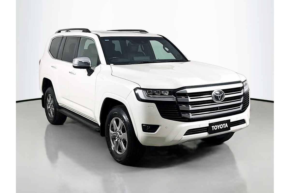 2022 Toyota Landcruiser Sahara FJA300R