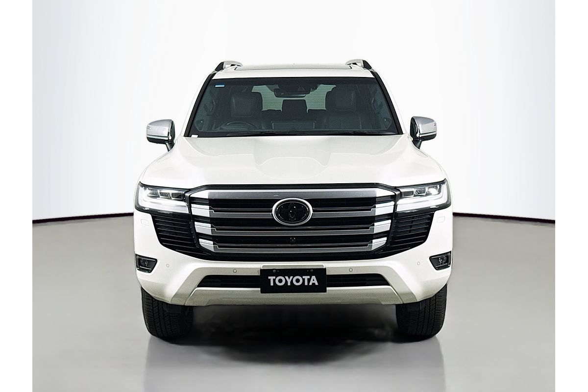 2022 Toyota Landcruiser Sahara FJA300R