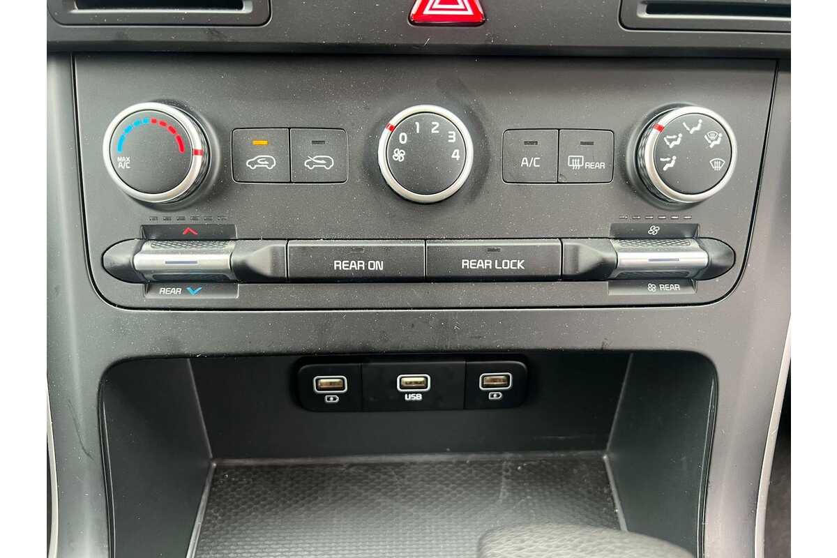 2022 Kia Carnival S KA4