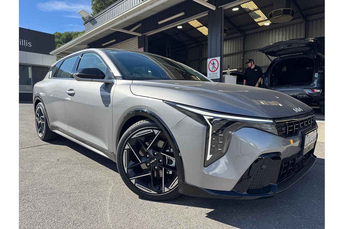 2025 Kia K4 GT-Line CL4m