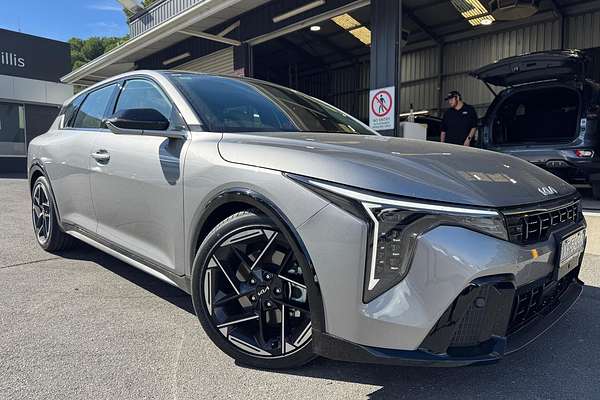 2025 Kia K4 GT-Line CL4m