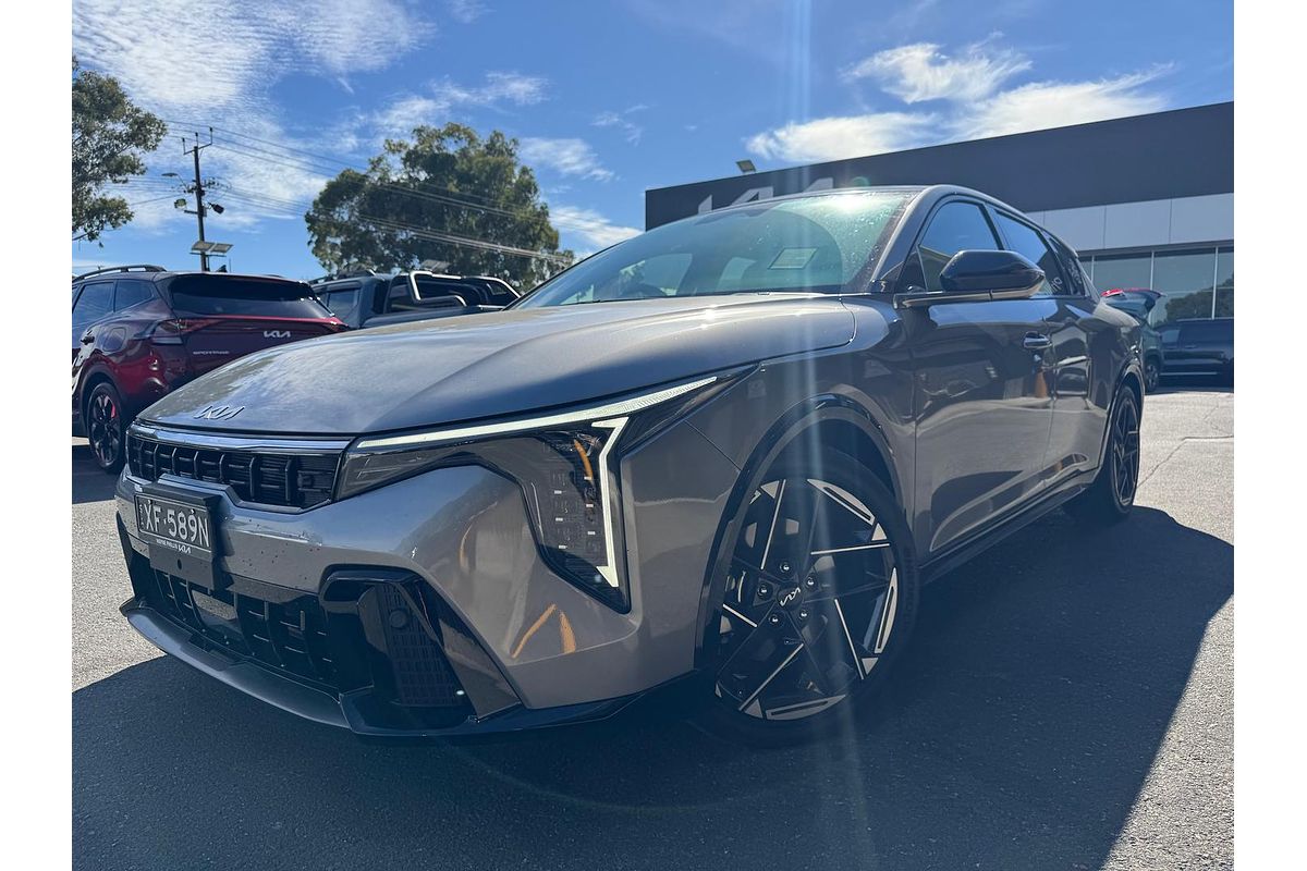 2025 Kia K4 GT-Line CL4m