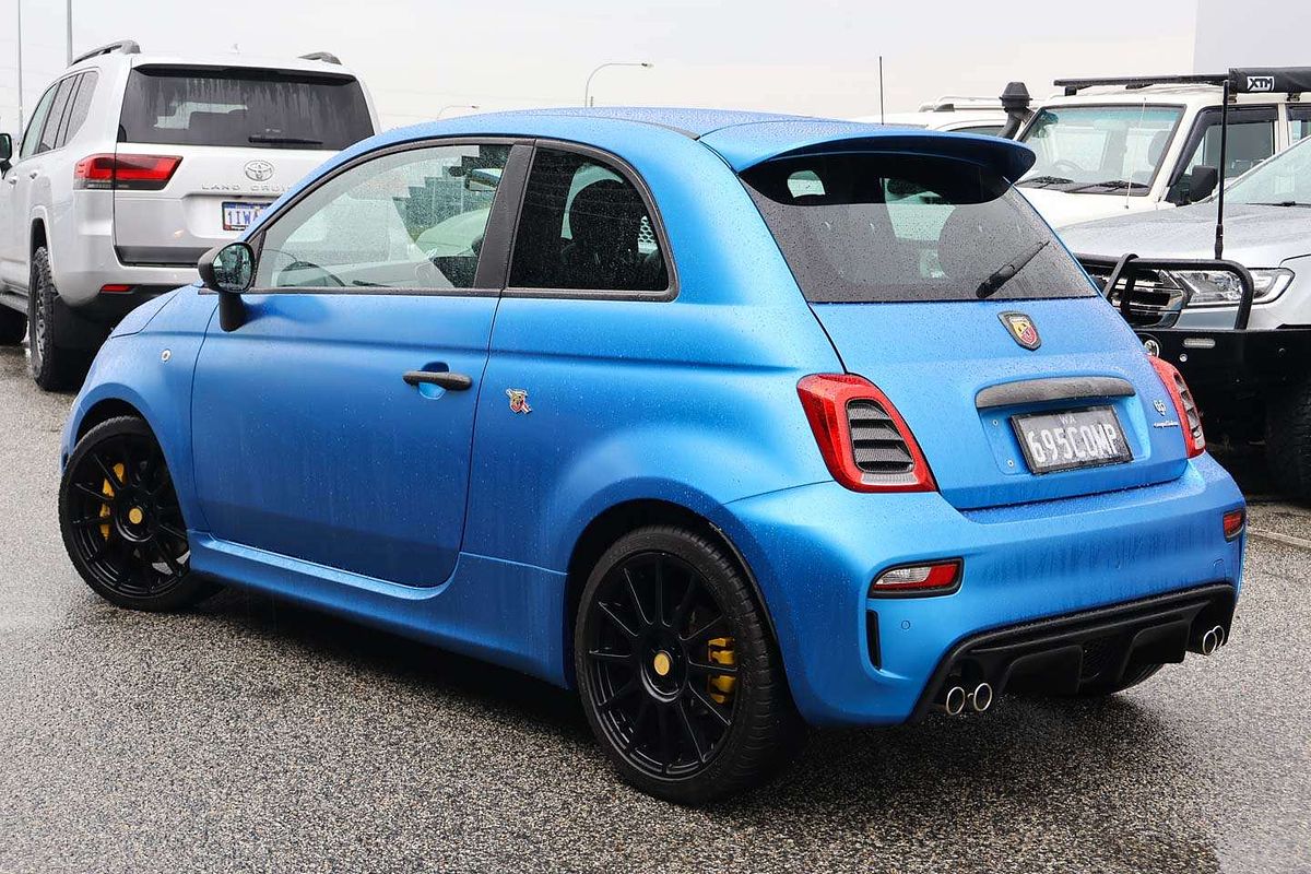 2023 Abarth 695 Competizione