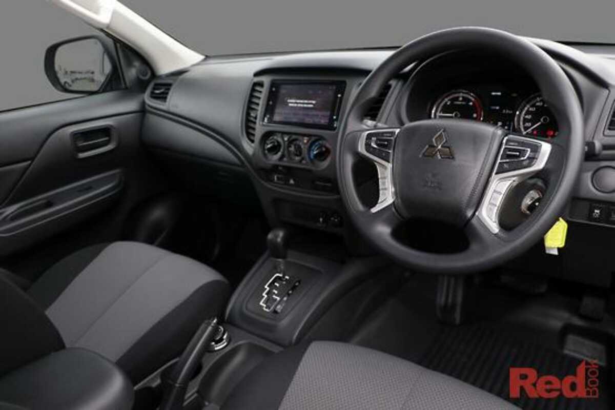 2023 Mitsubishi Triton GLX MR 4X4
