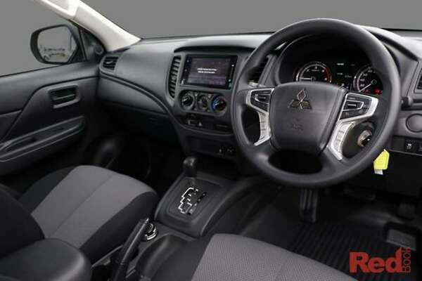 2023 Mitsubishi Triton GLX MR 4X4
