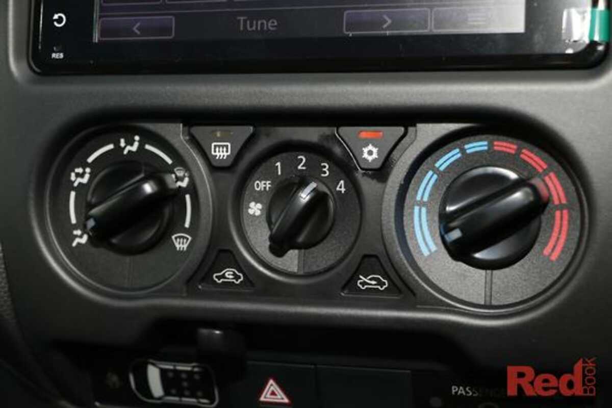2023 Mitsubishi Triton GLX MR 4X4