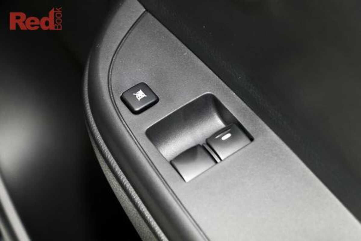 2023 Mitsubishi Triton GLX MR 4X4