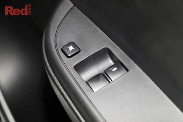 2023 Mitsubishi Triton GLX MR 4X4