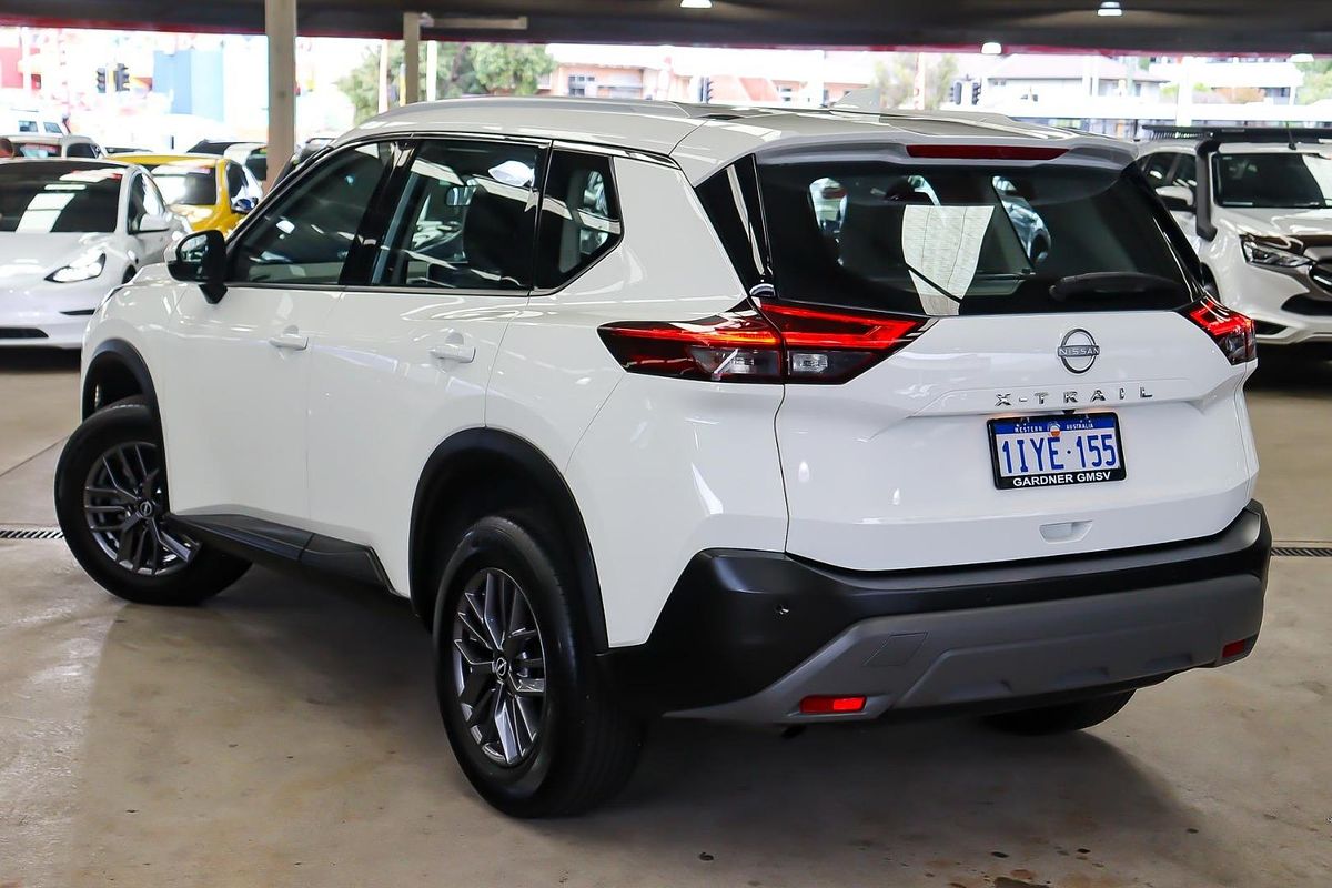 2025 Nissan X-TRAIL ST T33