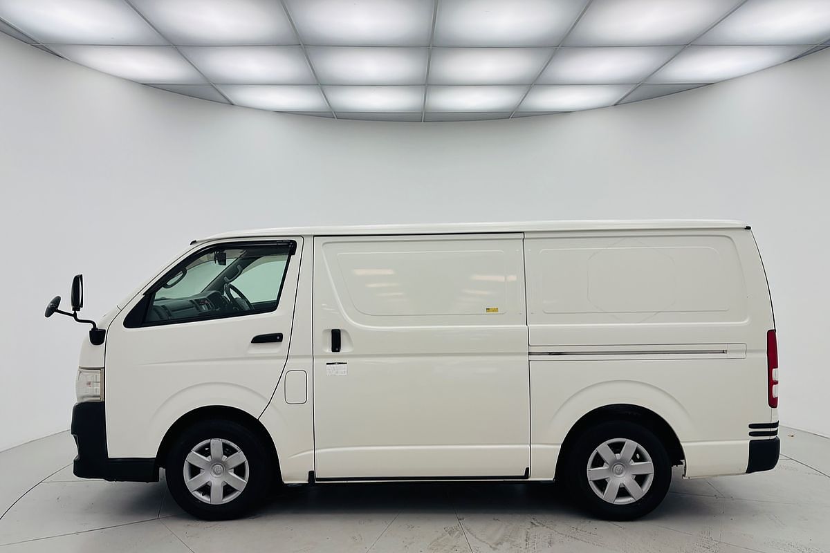 2001 Toyota HIACE  5 SP MANUAL 4D VAN D4 DIESEL
