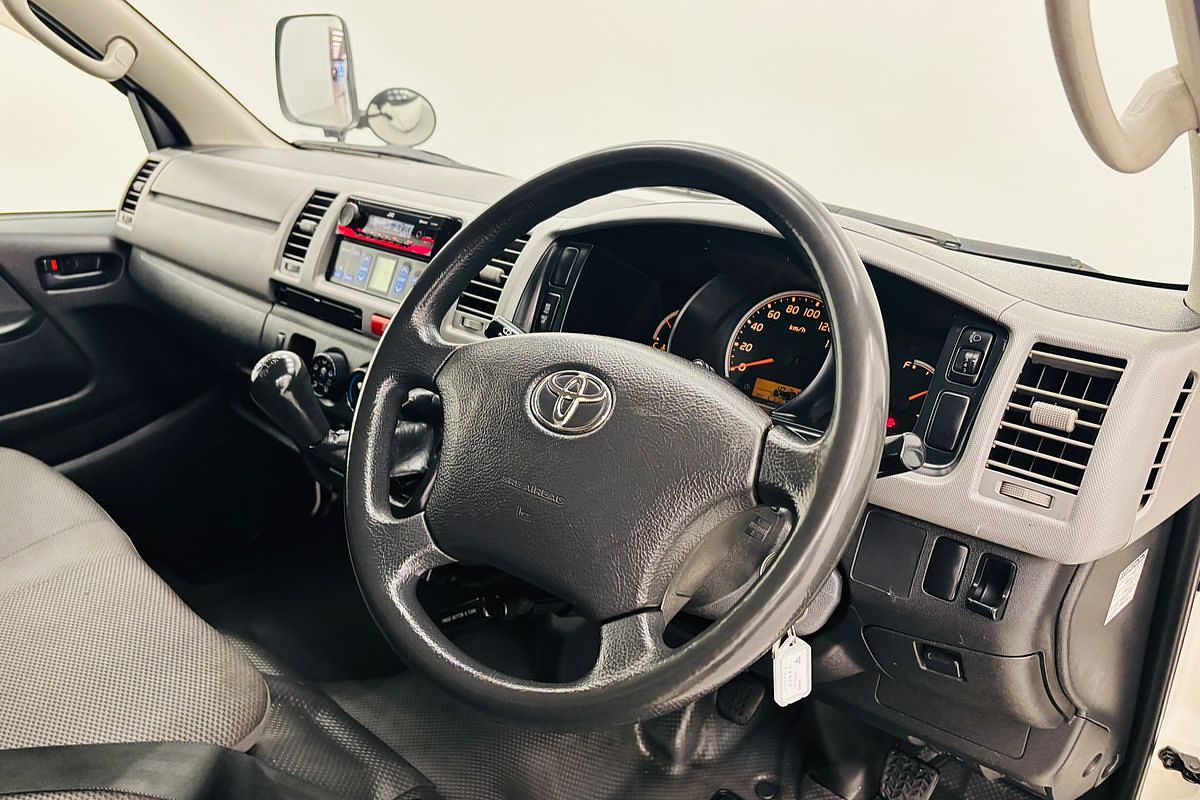 2001 Toyota HIACE  5 SP MANUAL 4D VAN D4 DIESEL