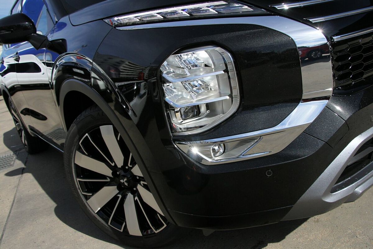 2025 Mitsubishi Outlander Exceed ZM