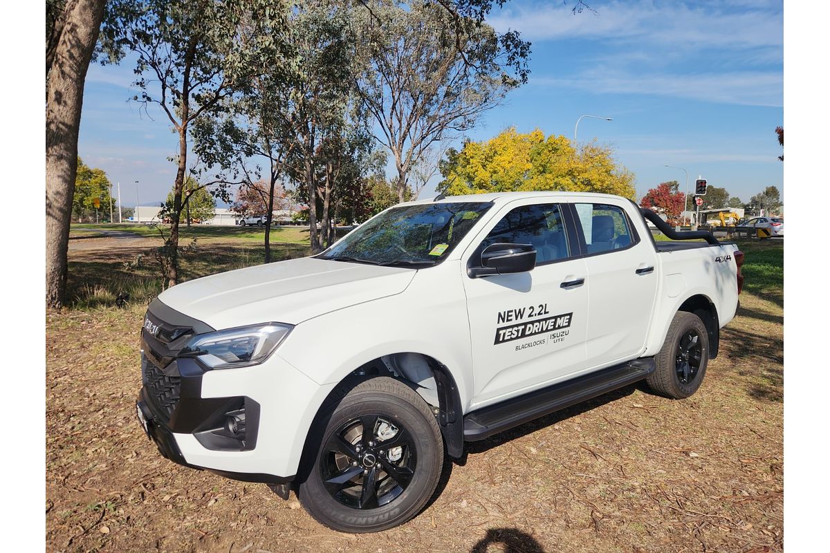 2025 Isuzu D-MAX X-RIDER 4X4