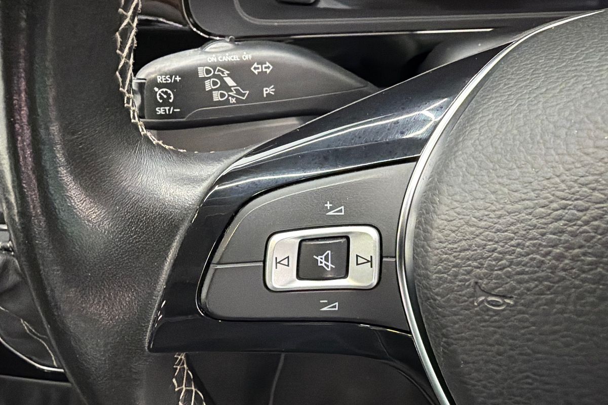 2019 Volkswagen Multivan TDI340 Black Edition T6 SWB