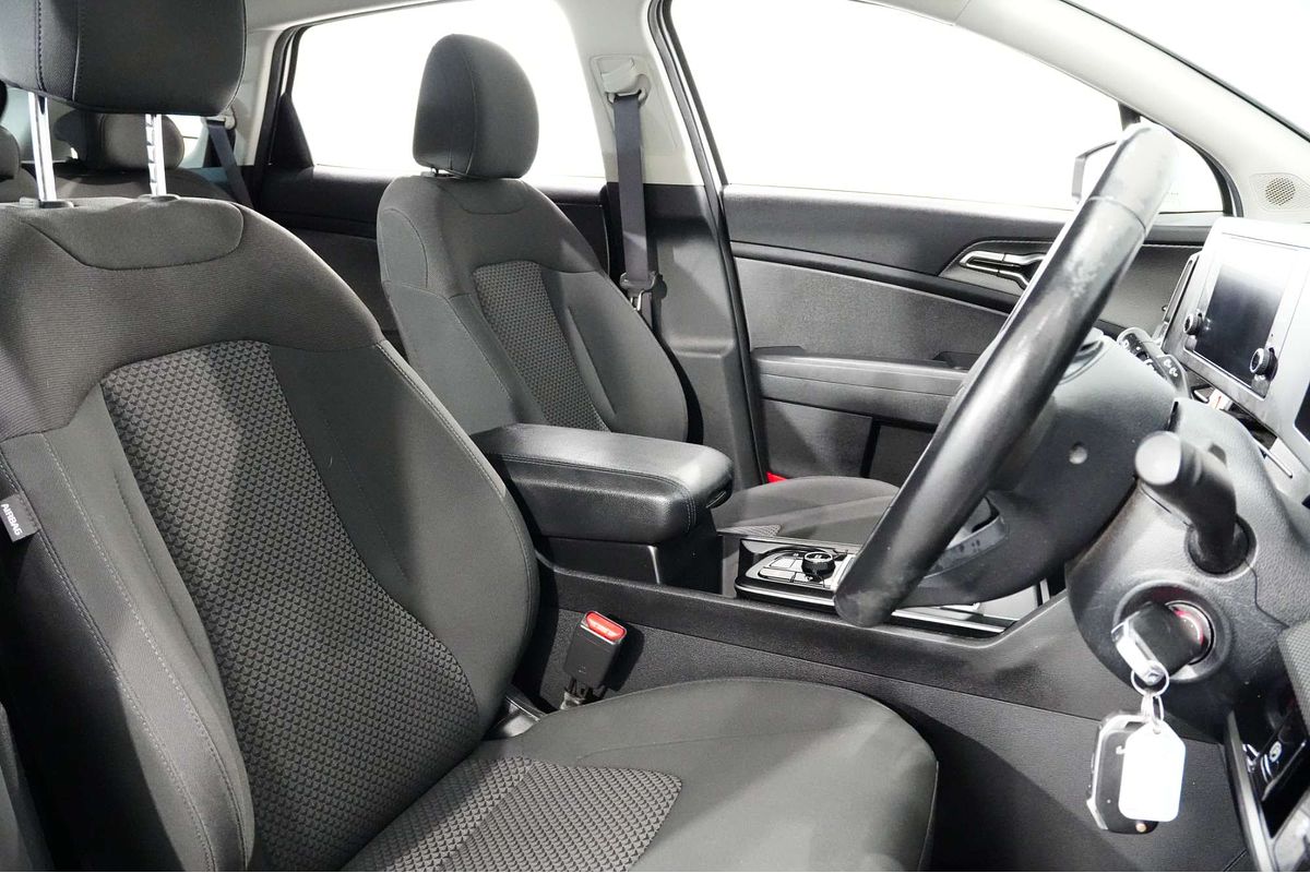 2022 Kia Sportage S NQ5