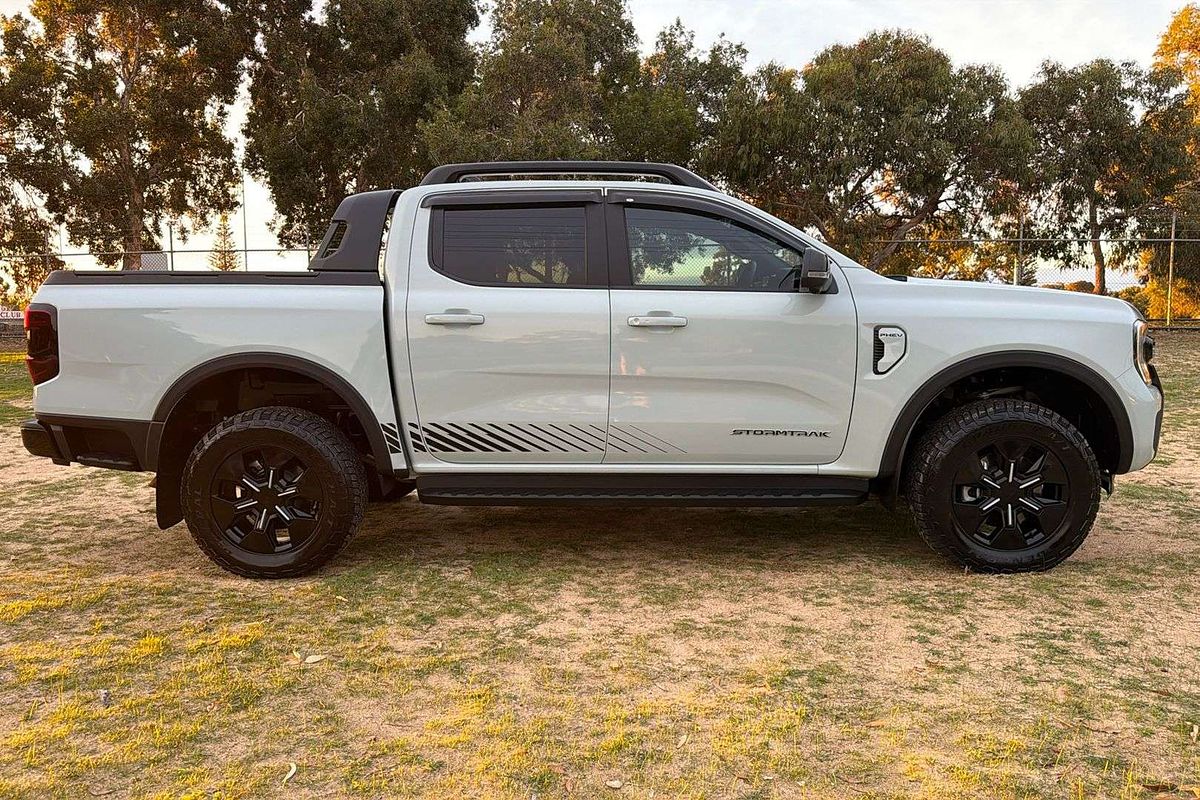 2025 Ford Ranger PHEV Stormtrak 4X4 2.3L