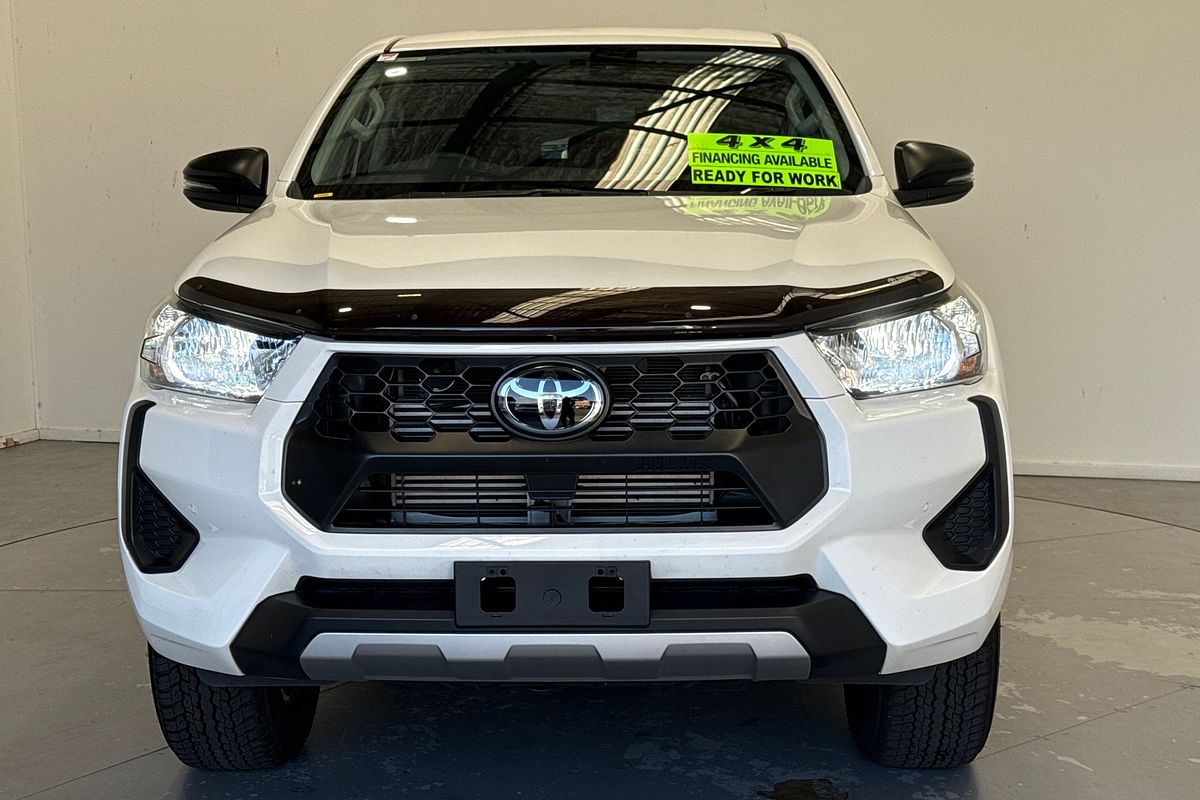 2025 Toyota Hilux SR 48V GUN126R 4X4