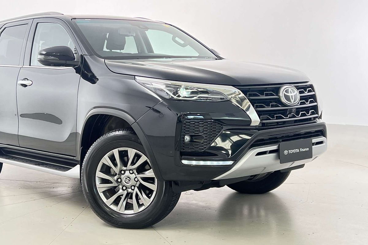 2022 Toyota Fortuner Crusade GUN156R