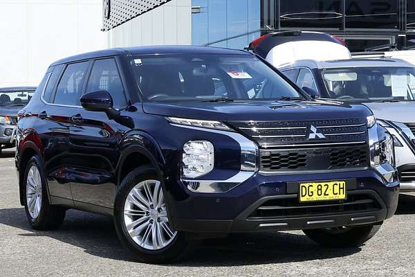 2022 Mitsubishi Outlander ES ZM