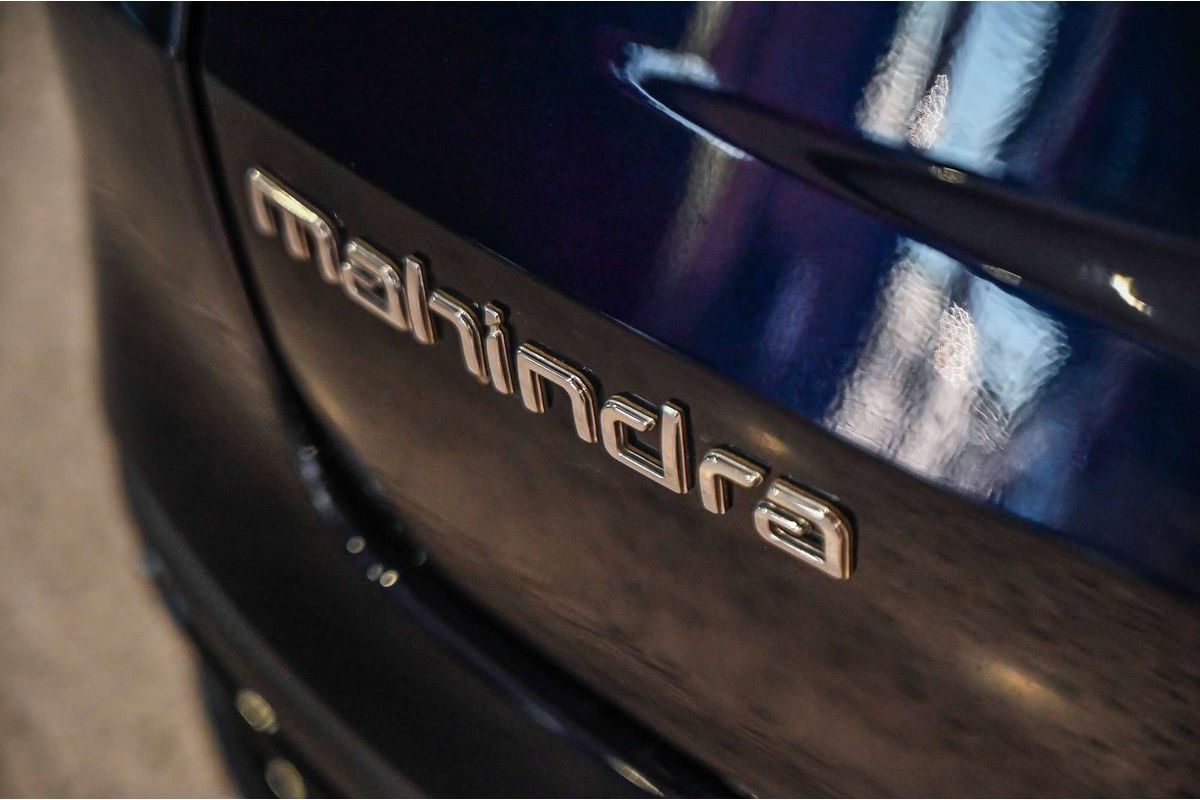 2025 Mahindra XUV700 AX7L