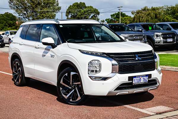 2024 Mitsubishi Outlander PHEV Exceed ZM