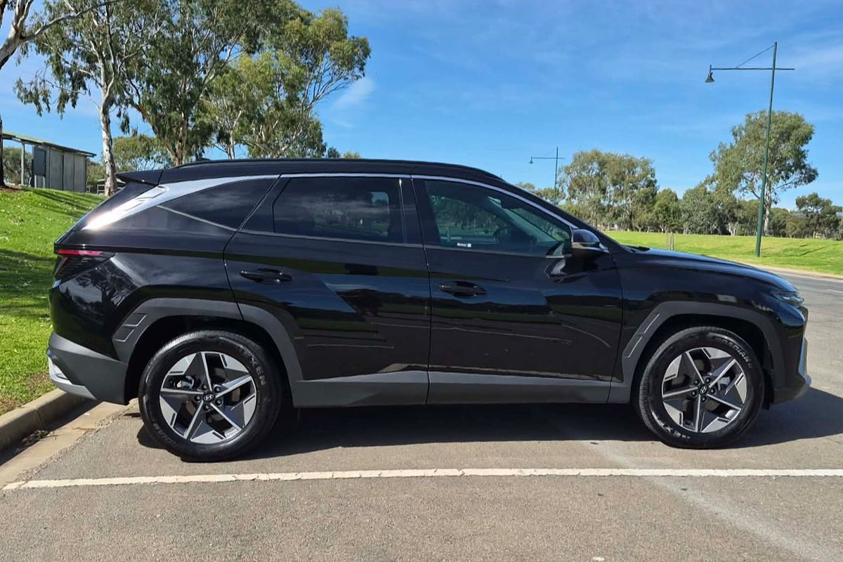 2025 Hyundai Tucson Hybrid Elite NX4.V4