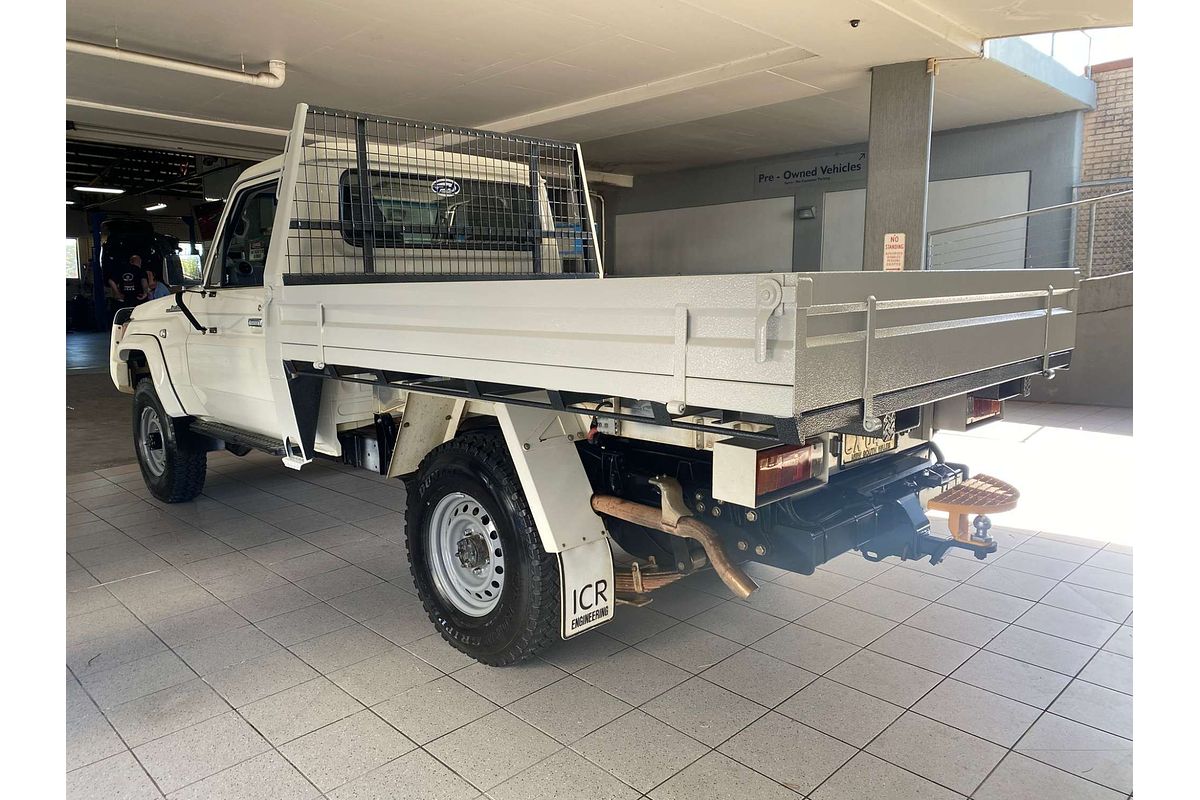 LANDCRUISER VDJ79R MY18 WORKMATE (4x4) 4.5L DTV8 DIESEL TURBO F/INJ 5 SP MANUAL C/CHAS 