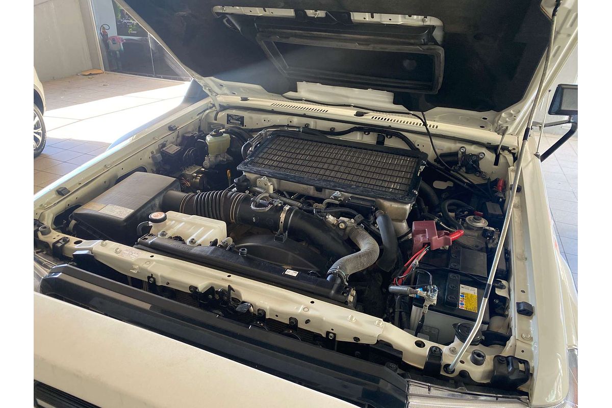 LANDCRUISER VDJ79R MY18 WORKMATE (4x4) 4.5L DTV8 DIESEL TURBO F/INJ 5 SP MANUAL C/CHAS 